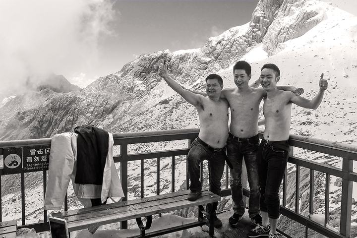 Mutige Jungs am Jadedrachenberg | Yunnan 2017