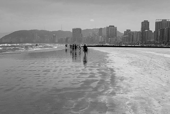 Morning stroll on the beach | Santos | São Paulo | 2020