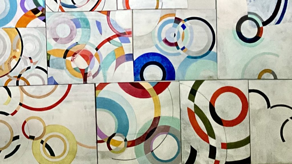 Stefani Peter, Painting assemblage, colourful circles